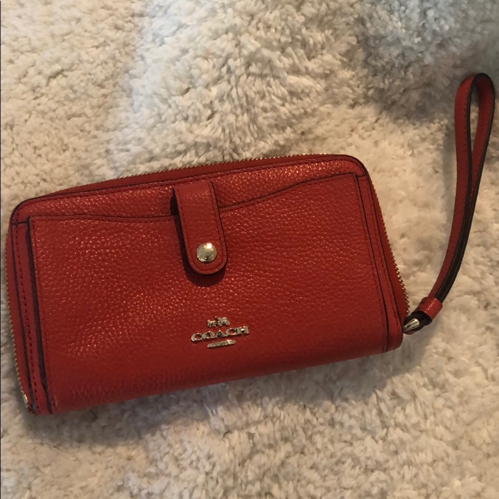 New Coach Wristlet/Wallet
